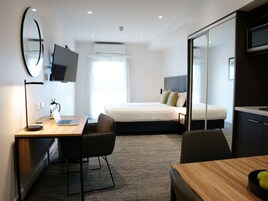 Premium bedding, in-room safe, desk, laptop workspace