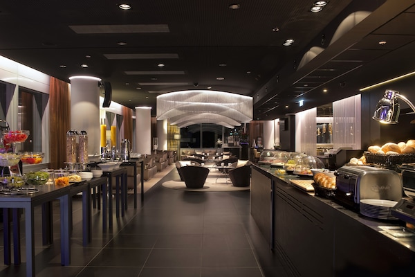 Daily buffet breakfast (EUR 25 per person)