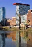 Facciata della struttura