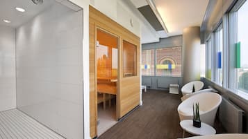 Een sauna, massagebehandelingen