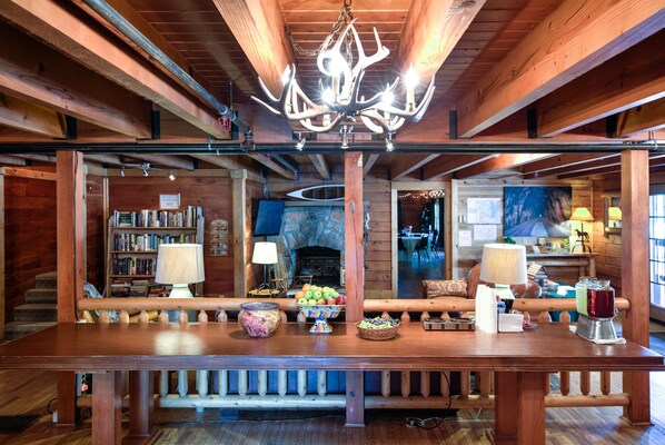 Lobby - Cliffview Resort (Campton)