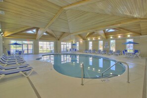 Indoor pool, 2 outdoor pools, pool umbrellas, sun loungers
