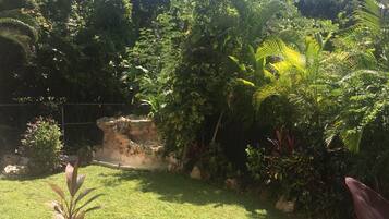 Villa, 3 Bedrooms | Property grounds