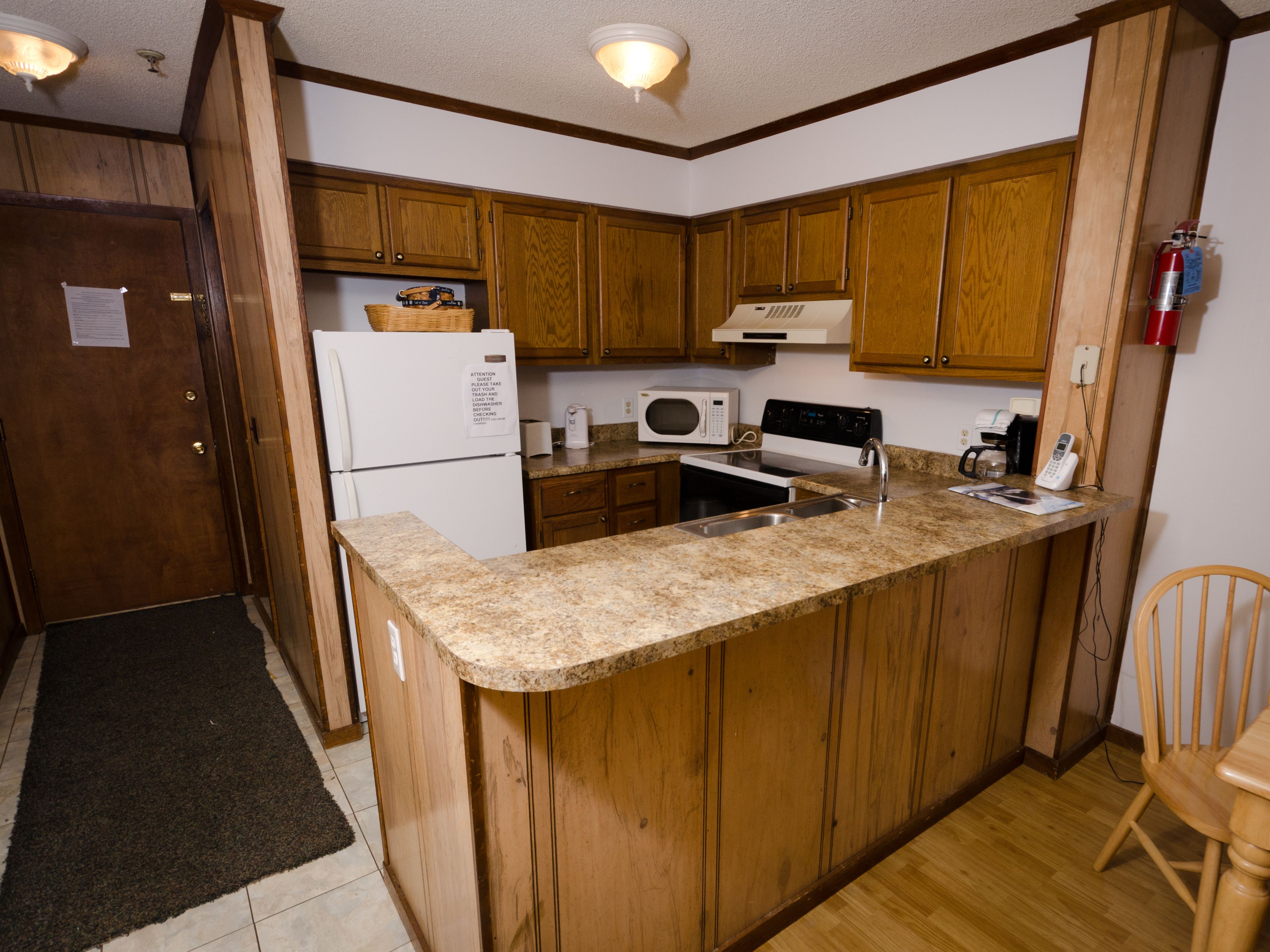 Two Bedroom Condo Economy | Private kitchen