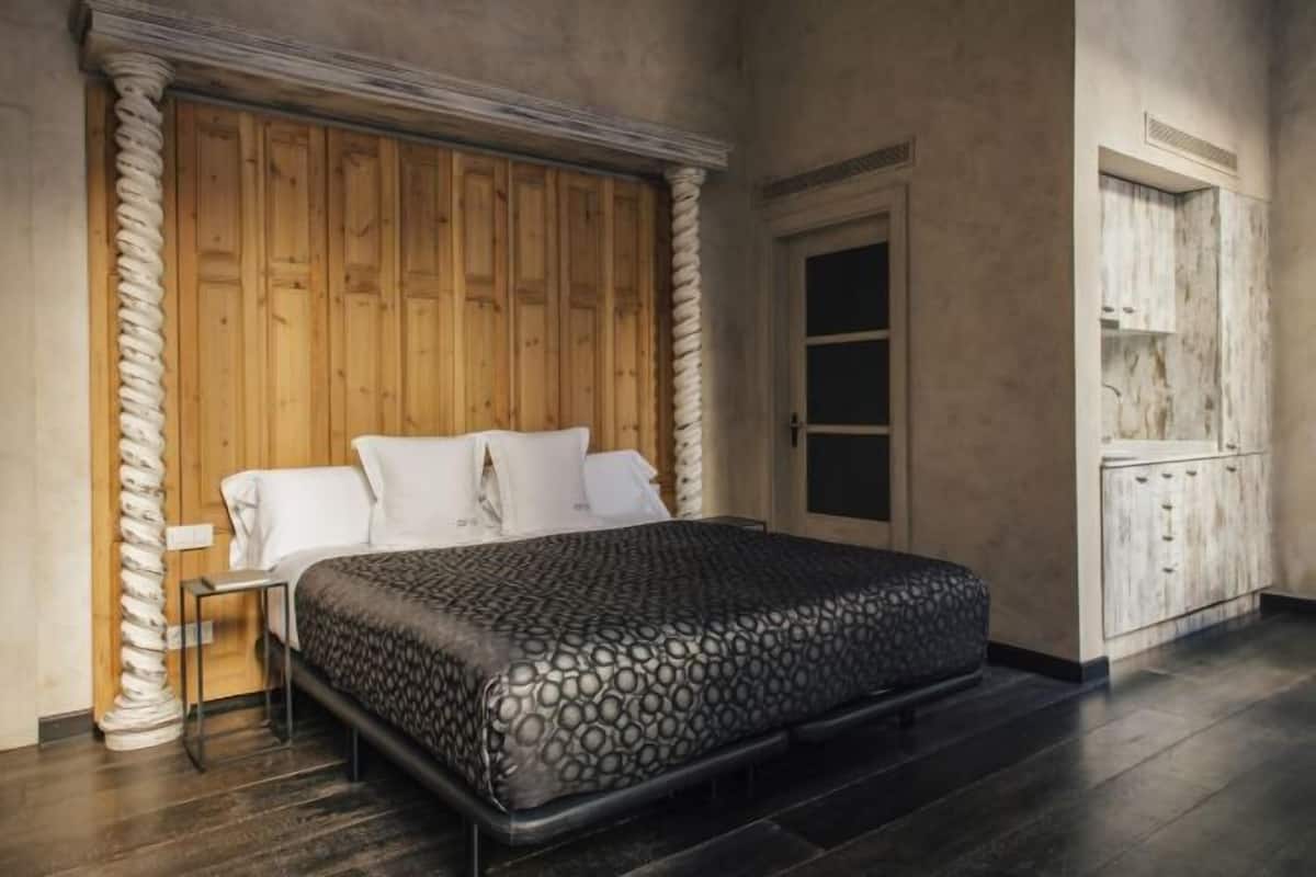 Premium bedding, minibar, in-room safe, individually decorated