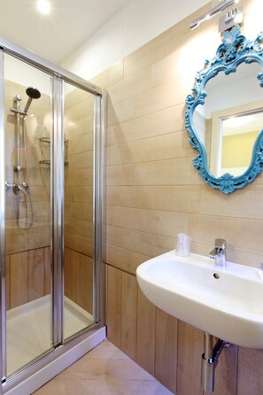 Junior Suite | Bathroom - Hotel Souvenir (Monterosso al Mare)