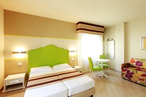 Suite Junior | Brankas, meja kerja, Wi-Fi gratis, dan seprai linen