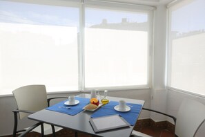 Daily full breakfast (EUR 7.50 per person)