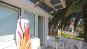 Standard Twin Room | Terrace/patio - Record (San Sebastian)