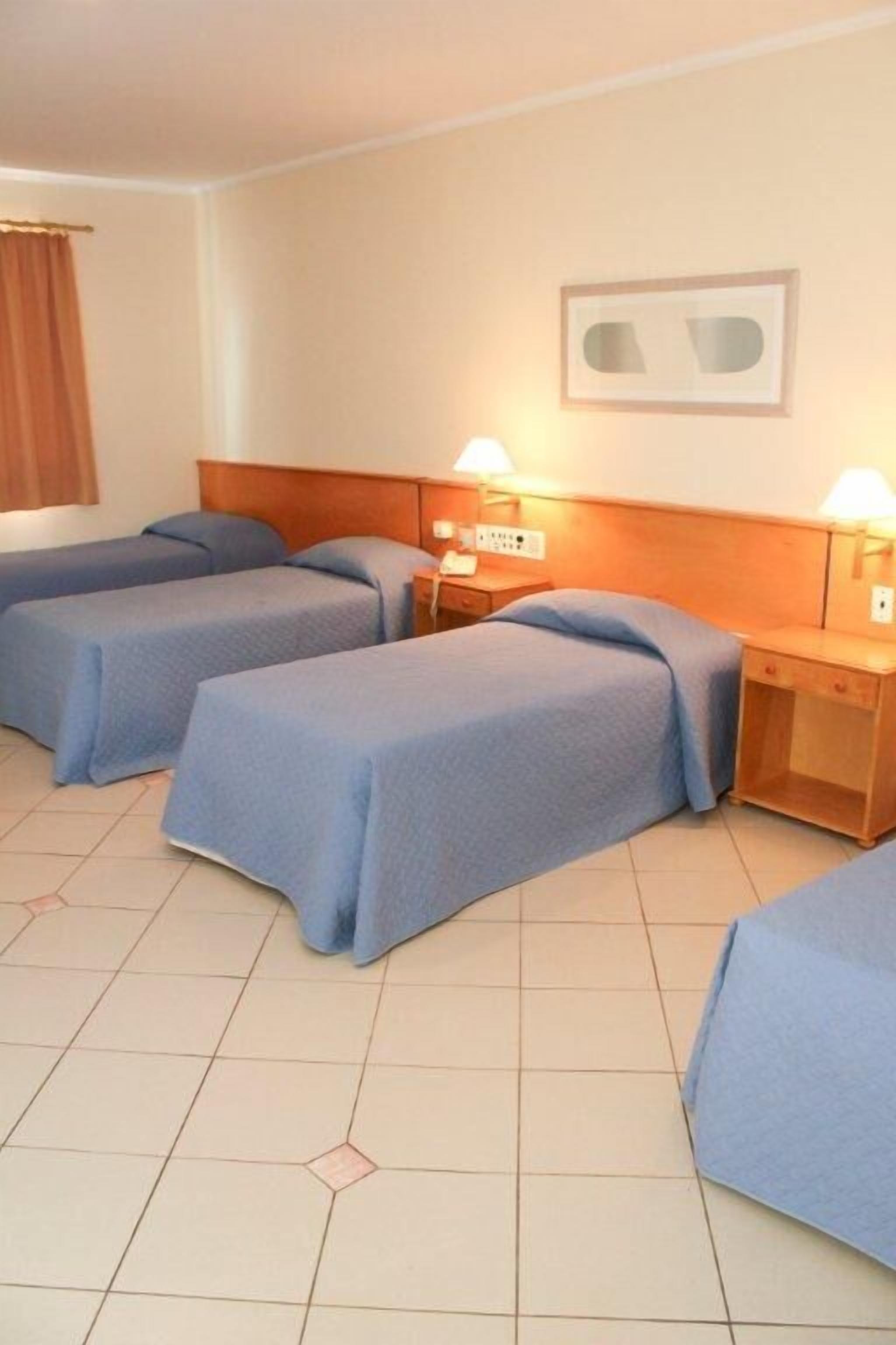 1 bedroom, minibar, desk, laptop workspace