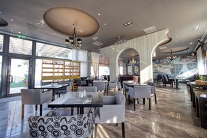Lunch and dinner served, Greek cuisine