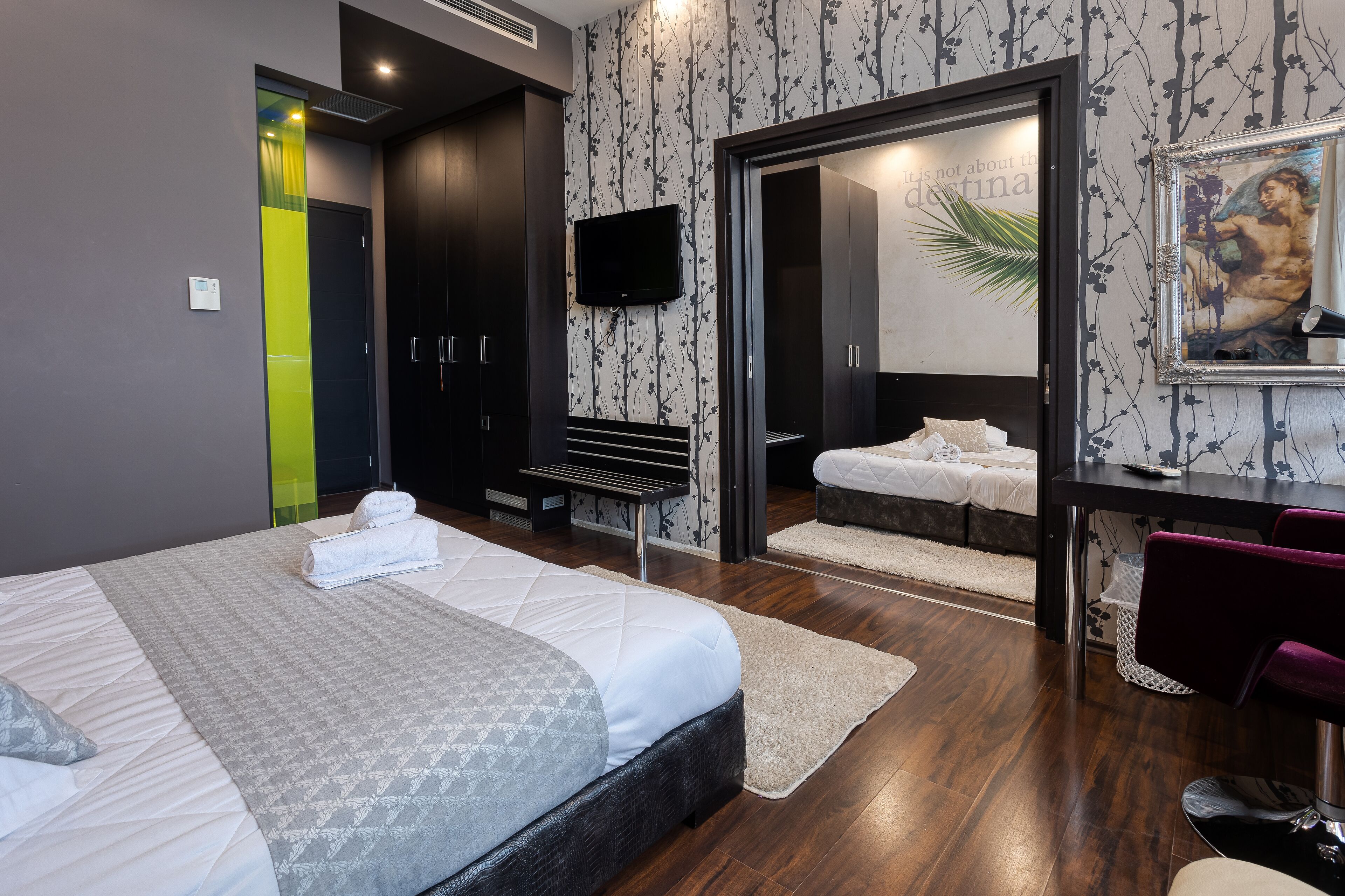 1 bedroom, frette italian sheets, premium bedding, minibar