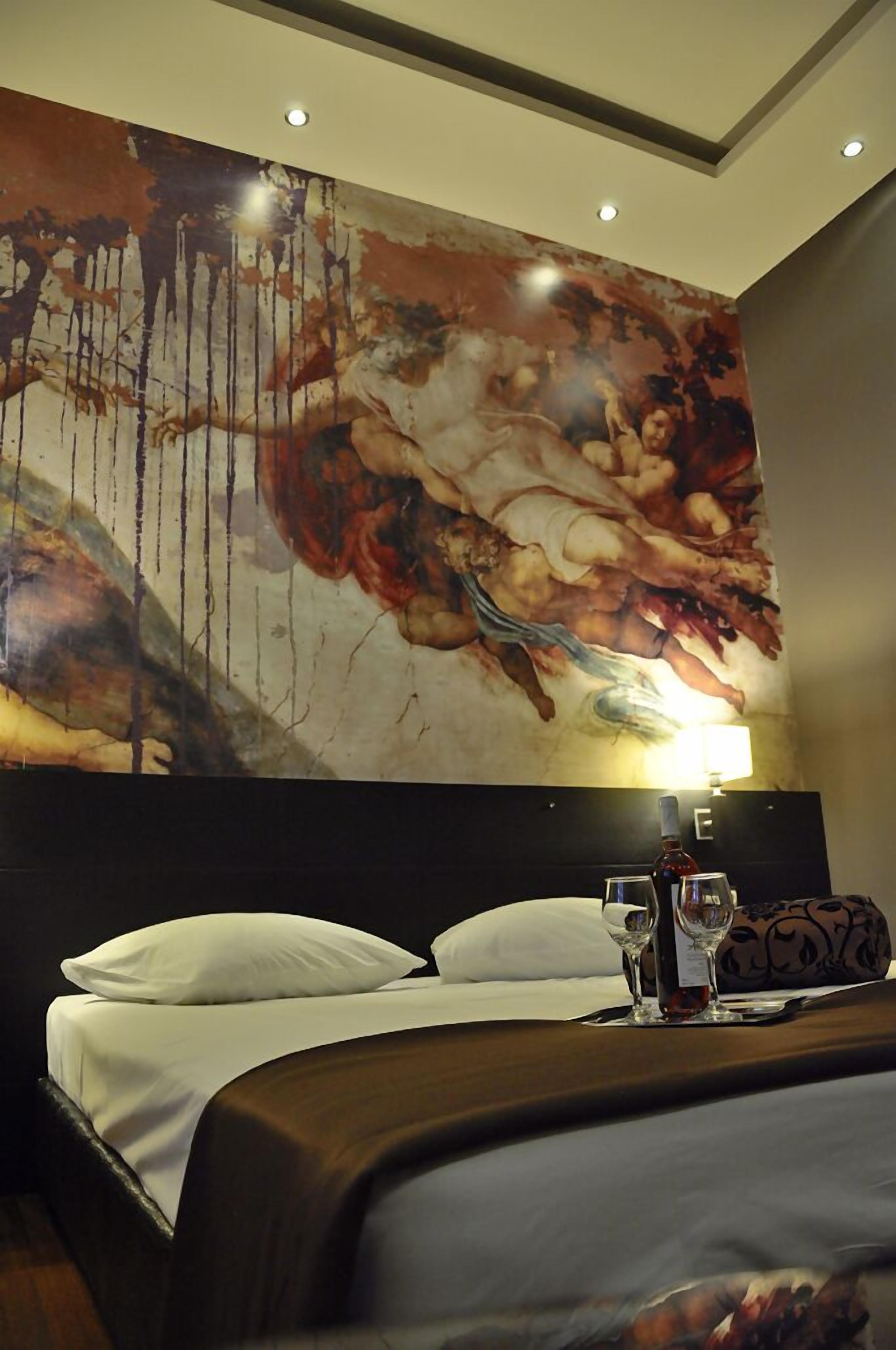 1 bedroom, frette italian sheets, premium bedding, minibar