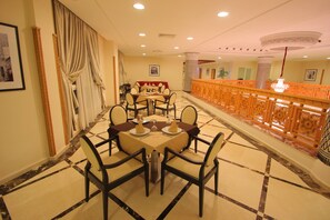 2 restaurants, Moroccan cuisine - Hôtel La Paloma (Tetouan)