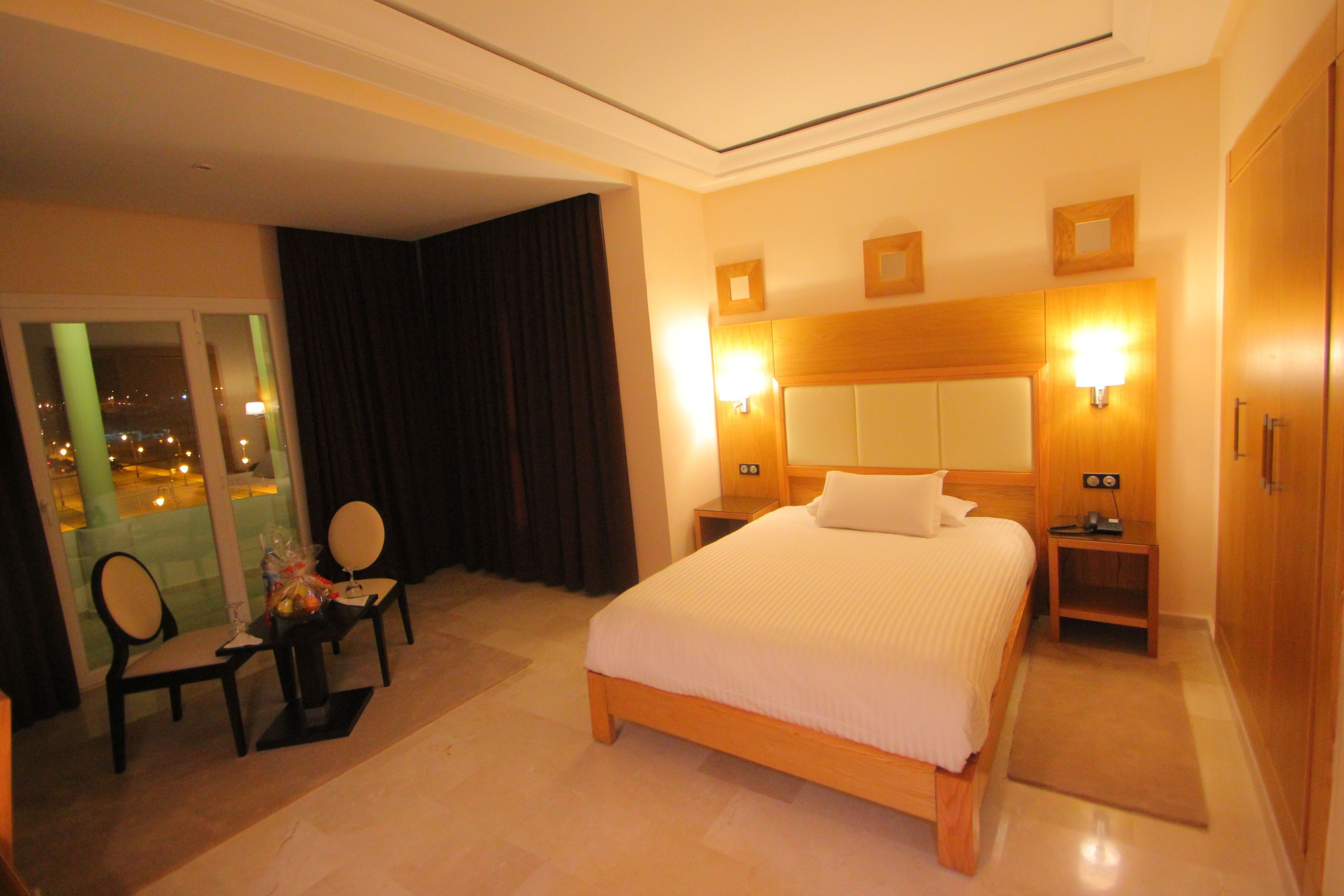 single room | desk, rollaway beds