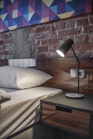 Premium bedding, individually decorated, desk, blackout drapes - Hotel Tobaco (Lodz)
