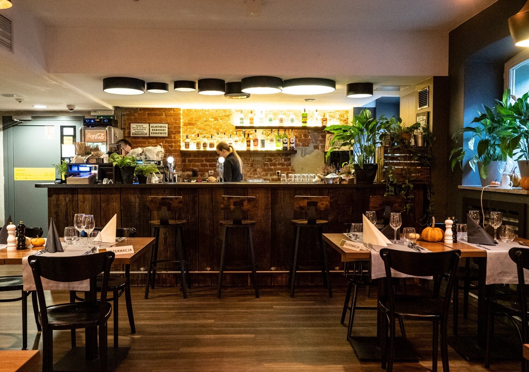 Daily buffet breakfast (PLN 60 per person)