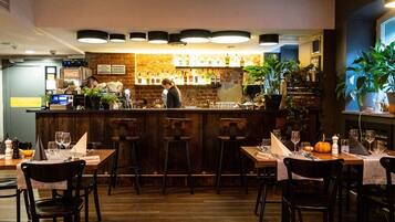 Daily buffet breakfast (PLN 60 per person)