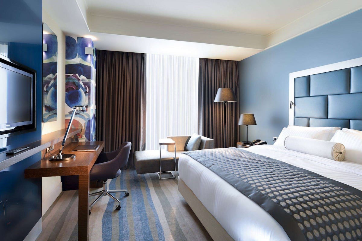 Premium bedding, pillowtop beds, in-room safe, desk