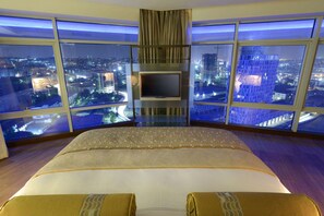 Presidential Studio (Room) | Premium bedding, pillowtop beds, in-room safe, desk - Wyndham Grand Istanbul Europe (Istanbul)