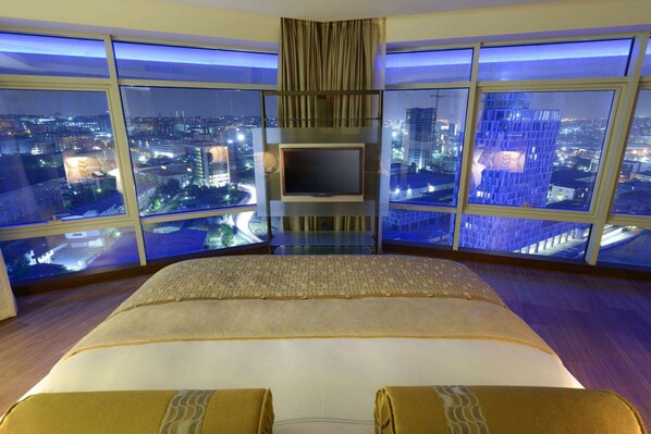Presidential Studio (Room) | Premium bedding, pillowtop beds, in-room safe, desk - Wyndham Grand Istanbul Europe (Istanbul)