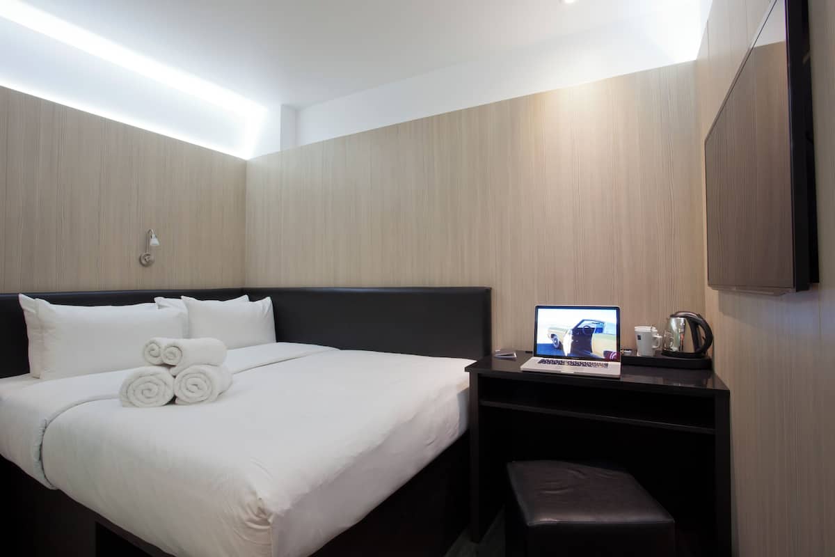 Queen Room, No Windows