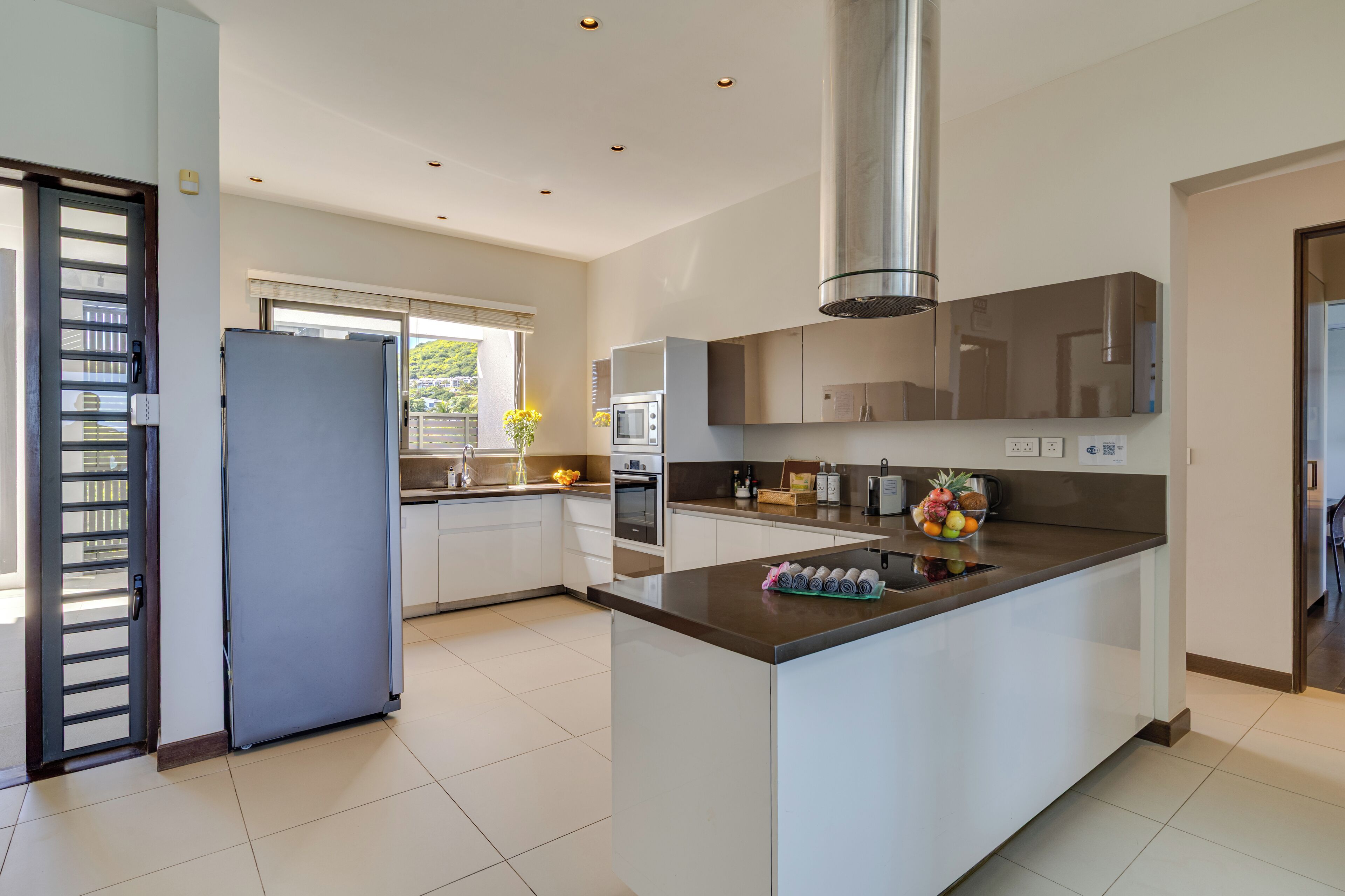 penthouse | private kitchen | full-sized fridge, microwave, oven, stovetop