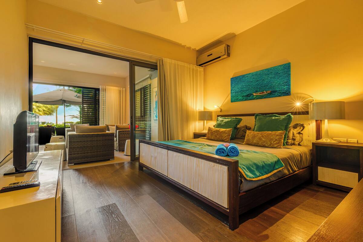 3 bedrooms, in-room safe, desk, iron/ironing board