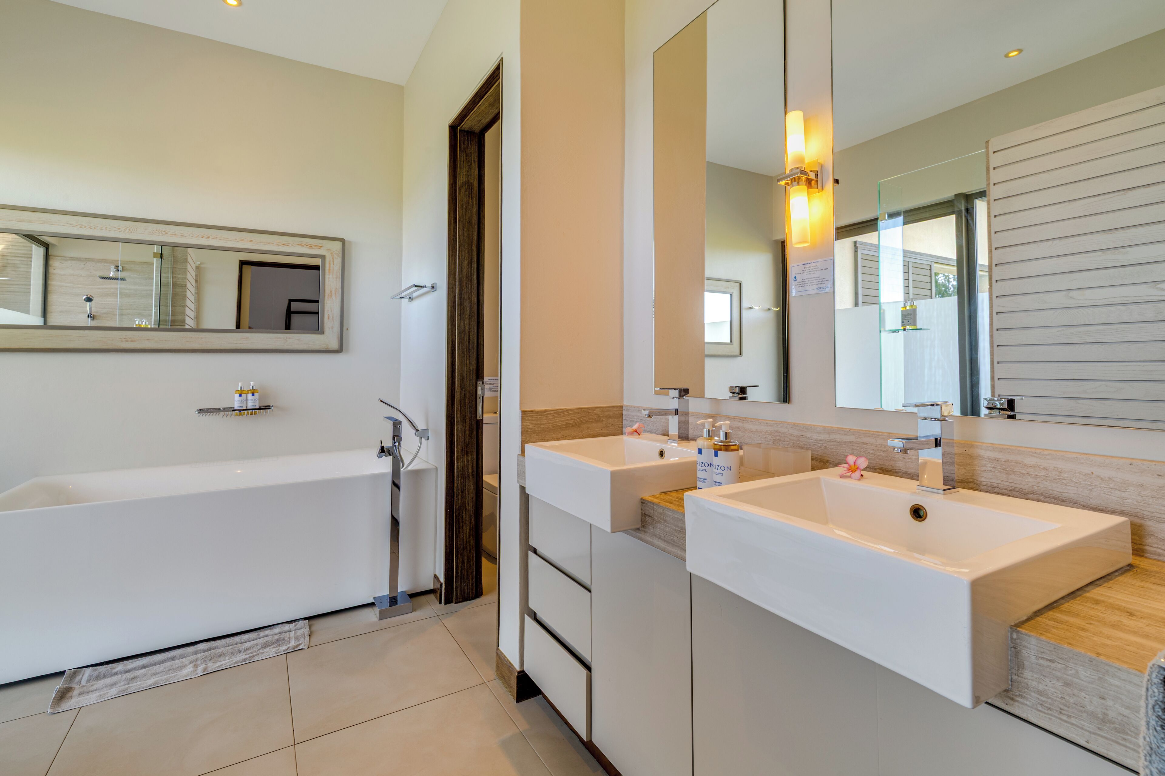 penthouse | bathroom | free toiletries, hair dryer, towels, soap