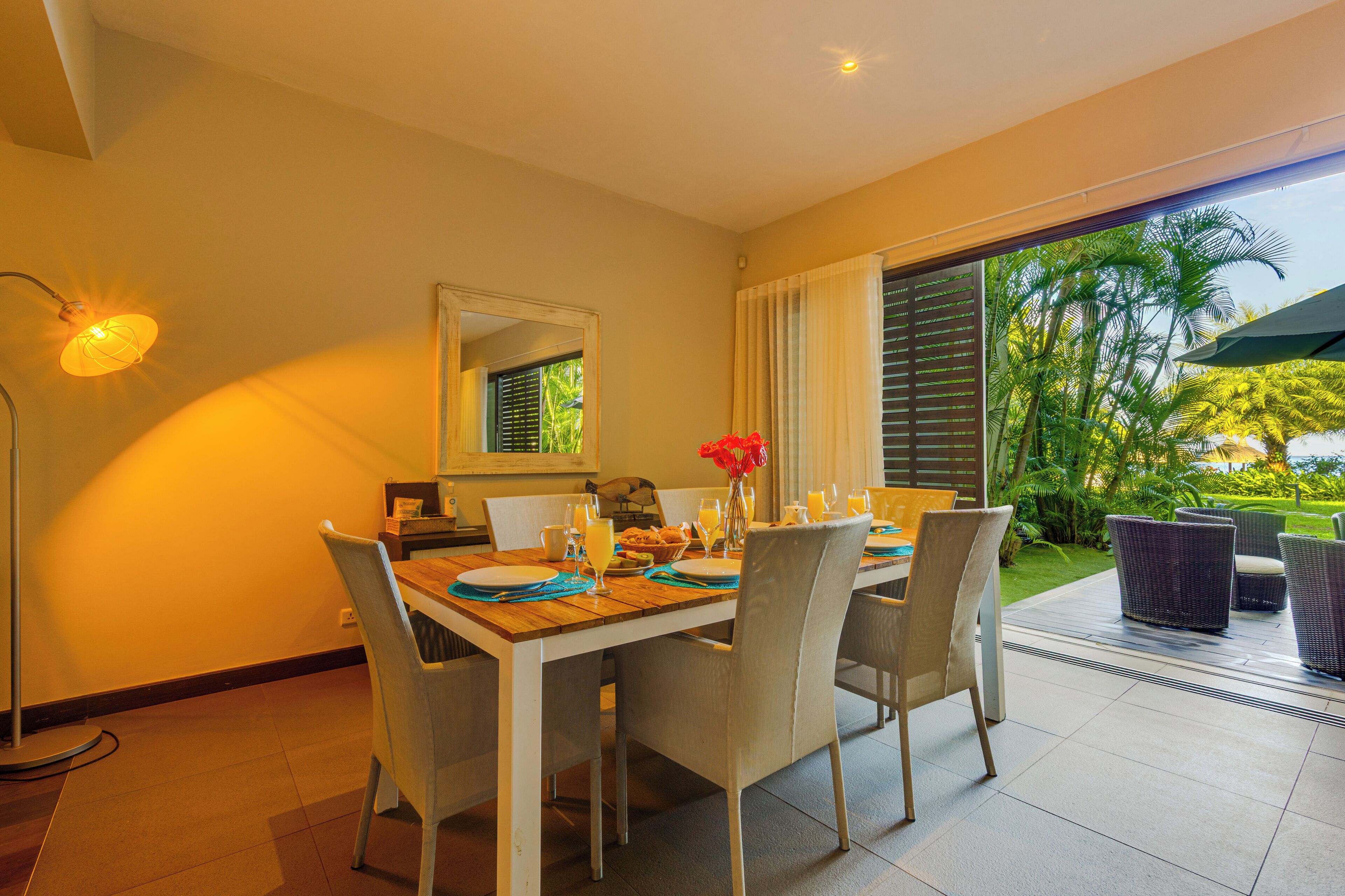 3 bedrooms, in-room safe, desk, iron/ironing board