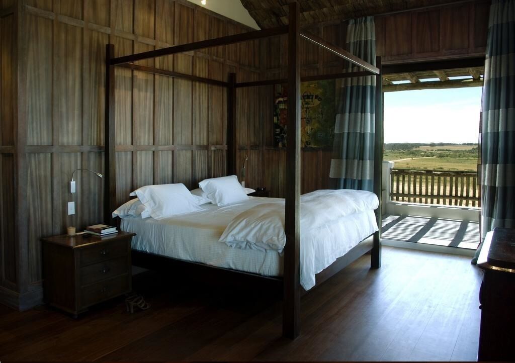 Down duvets, Select Comfort beds, minibar, in-room safe