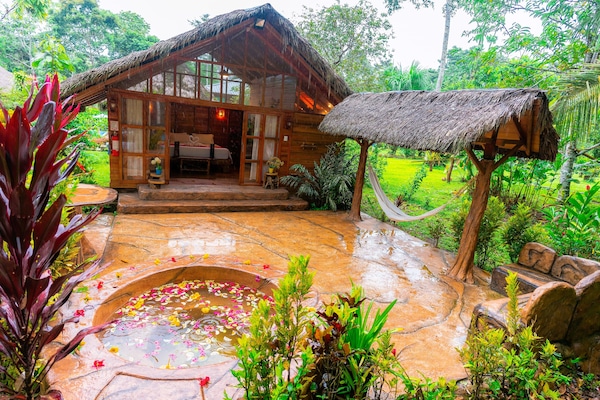 Deluxe Cabin, Garden View | Private spa tub