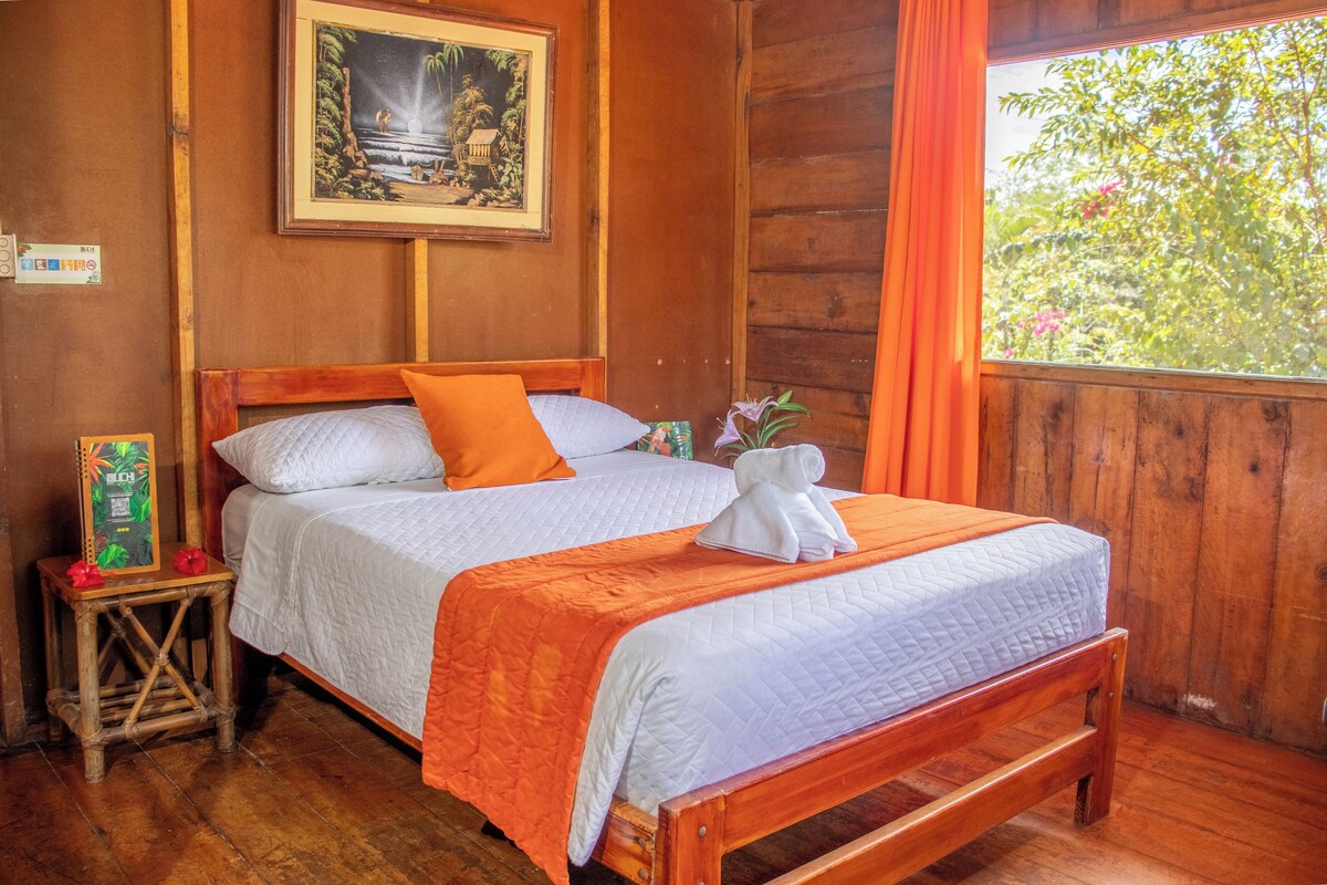 Standard Double Room, 1 Double Bed | Down comforters, in-room safe, desk, soundproofing