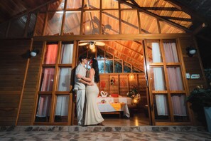 Cabane Deluxe | Couette en duvet d'oie, coffres-forts dans les chambres