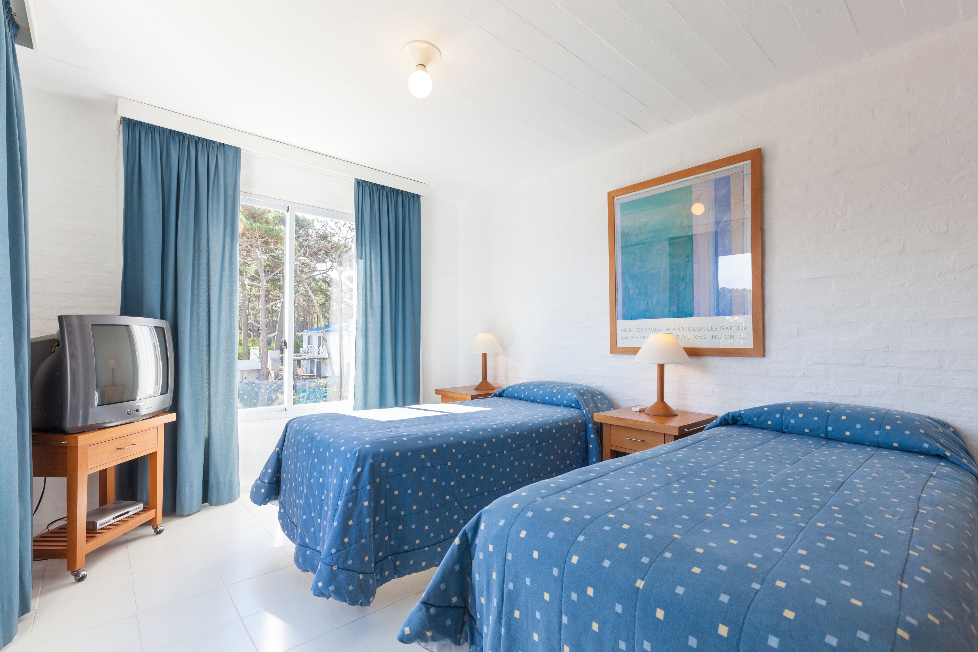 junior studio suite, 1 bedroom (2 people) | premium bedding, down duvets, in-room safe, blackout curtains