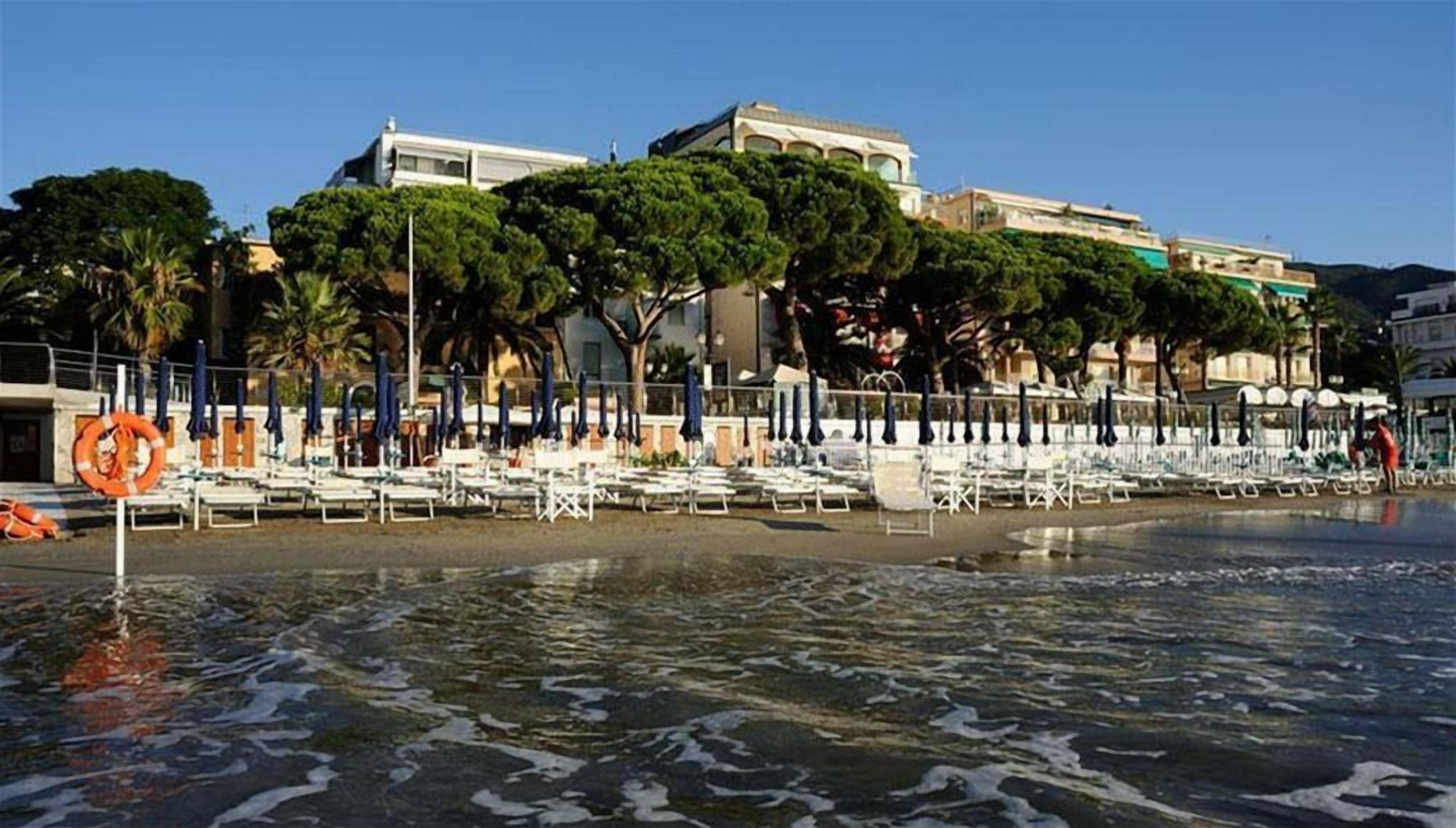 Strand