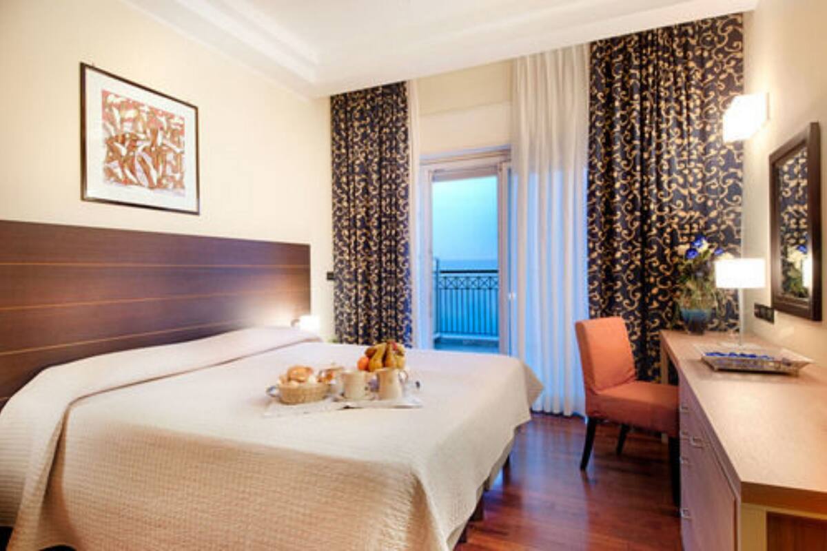 Standard Double Room, Sea View | Minibar, in-room safe, cots/infant beds, free WiFi
