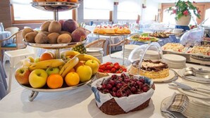 Free daily continental breakfast - Grand Hotel Spiaggia (Alassio)