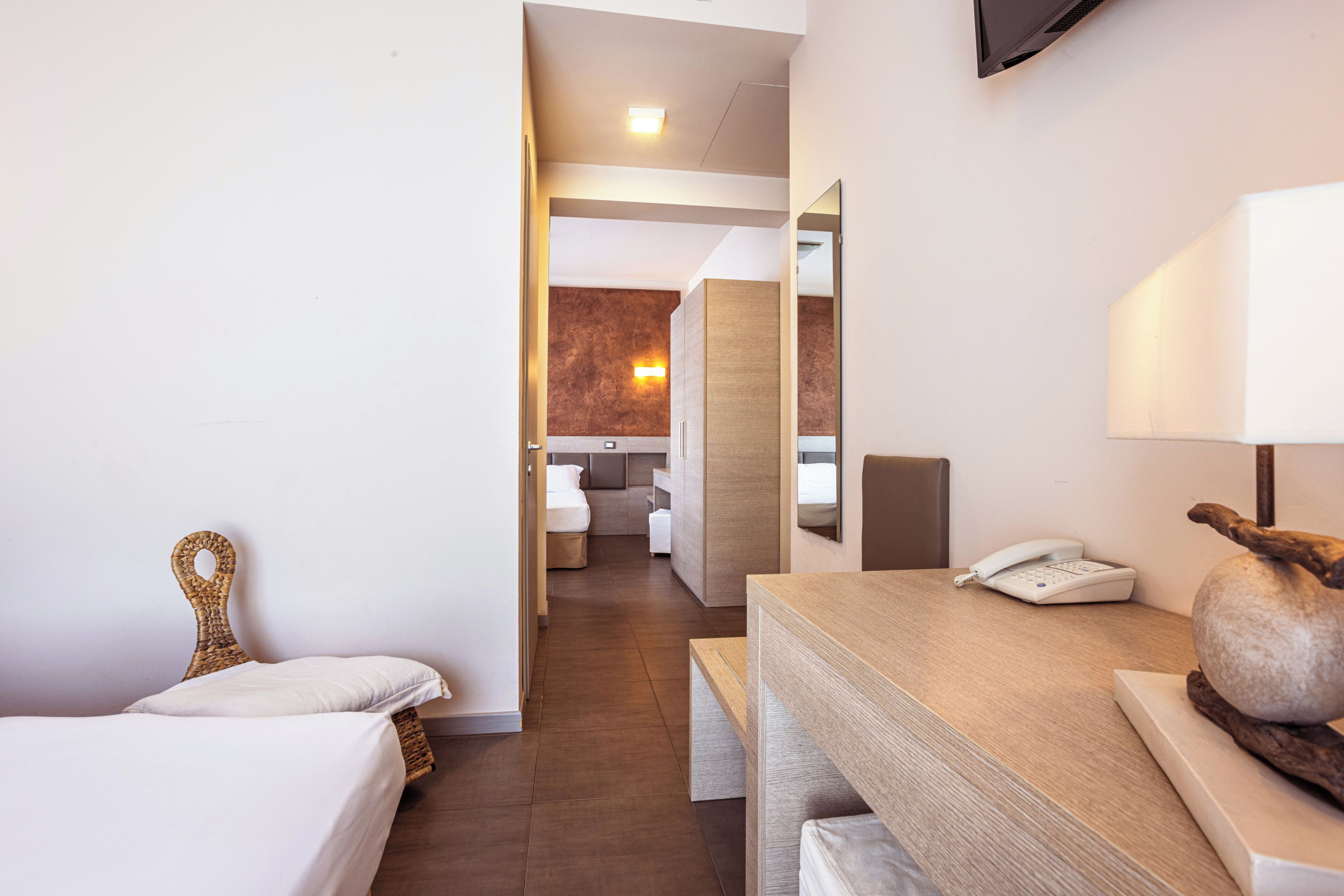 In-room safe, desk, soundproofing, free WiFi
