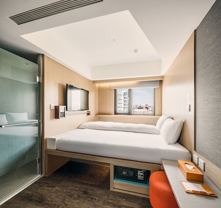 Standard Room | In-room safe, soundproofing, free WiFi, bed sheets