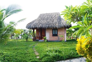 Bungalow | Terrace/patio - Non Nuoc Resort (Phan Thiet)