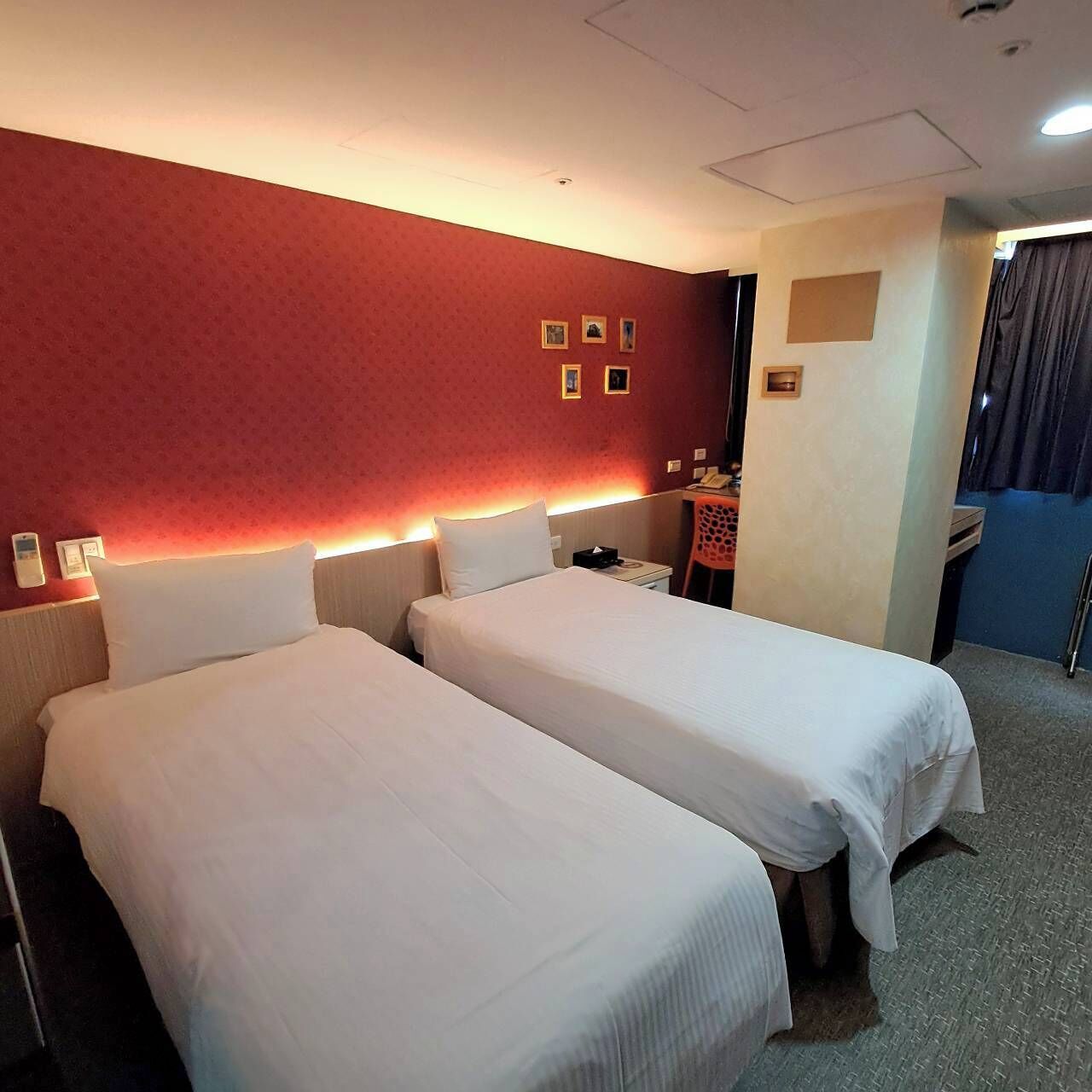 deluxe room, 2 single beds | desk, free wifi, bed sheets