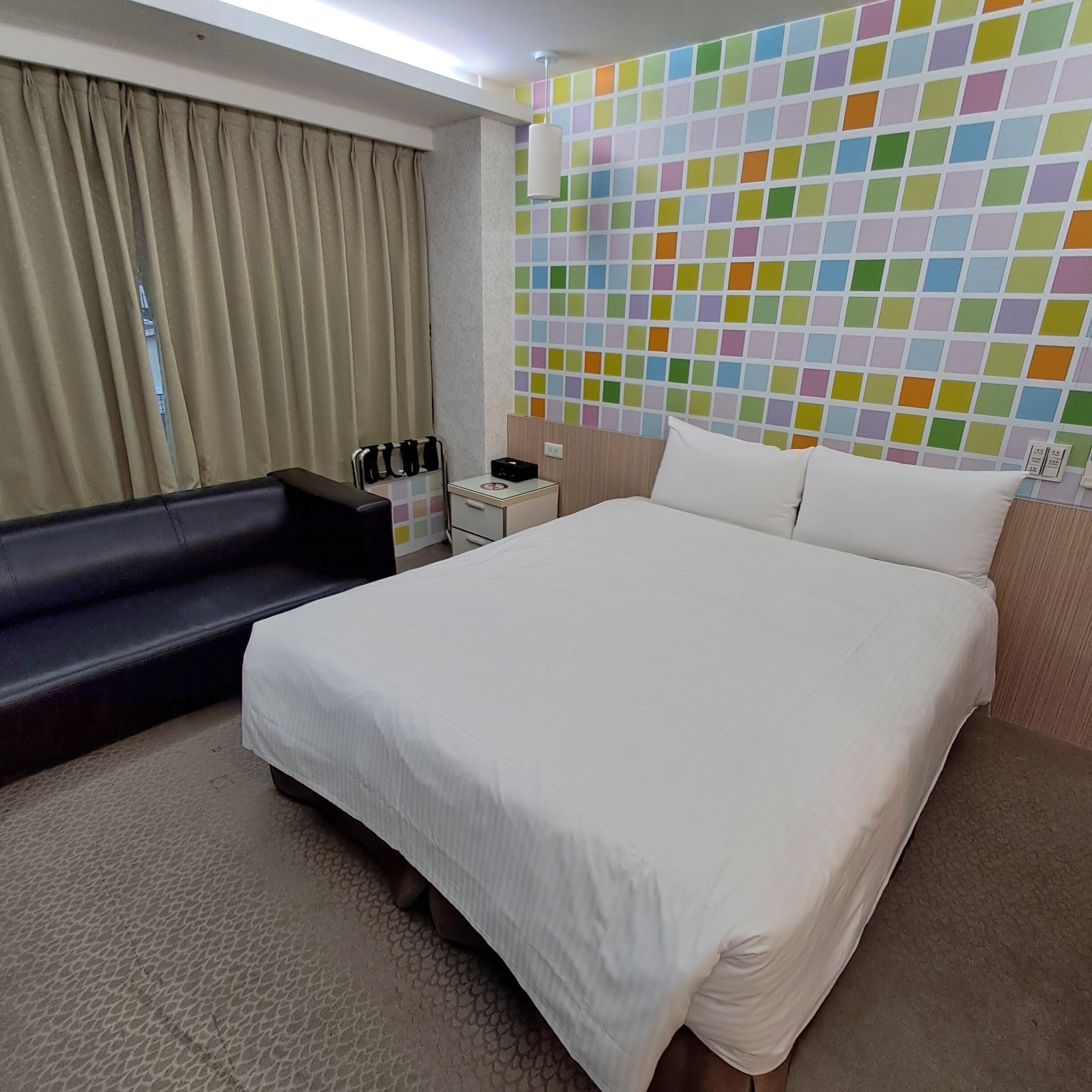 deluxe double room | desk, free wifi, bed sheets