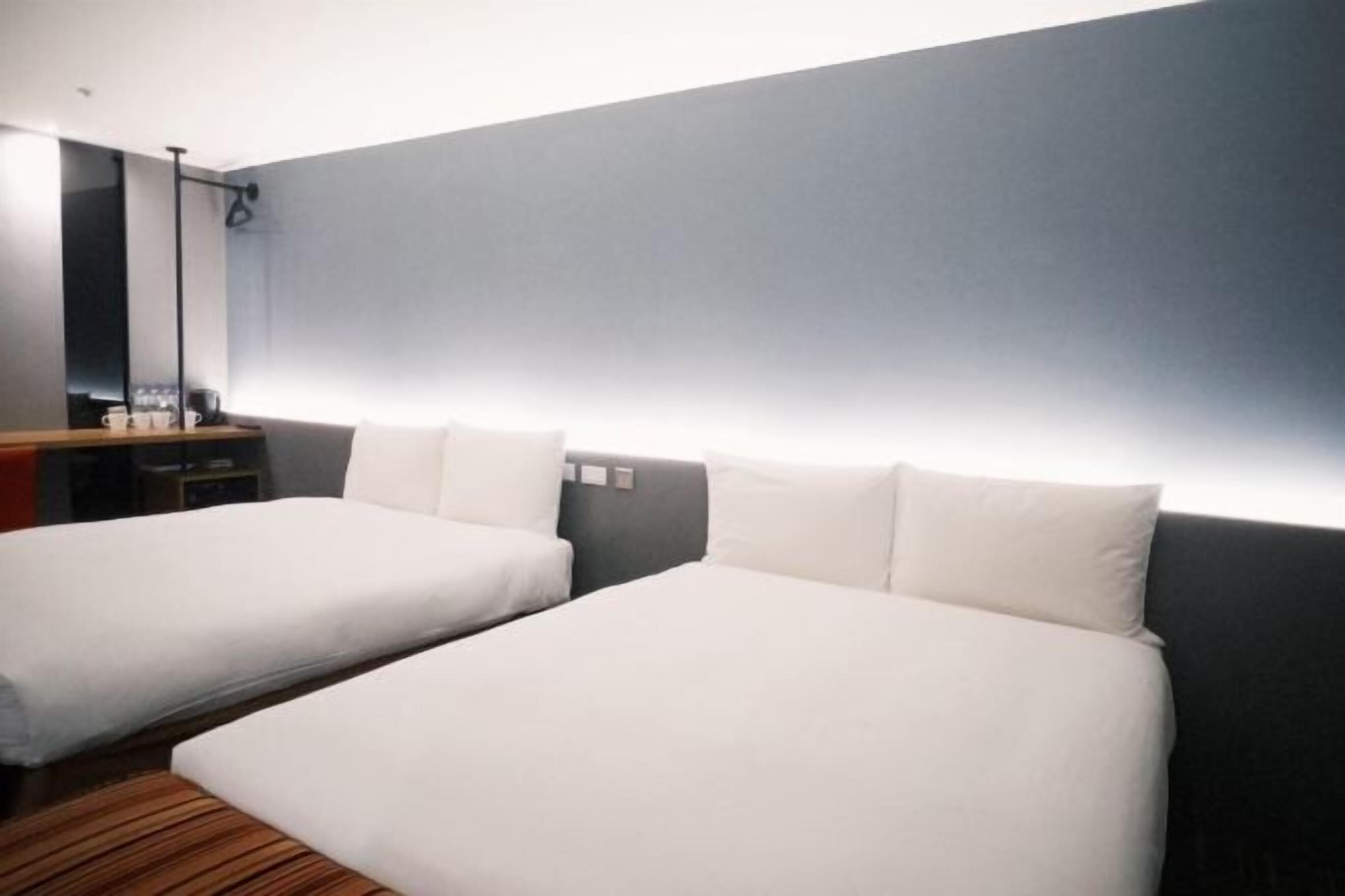 Down duvets, in-room safe, desk, soundproofing