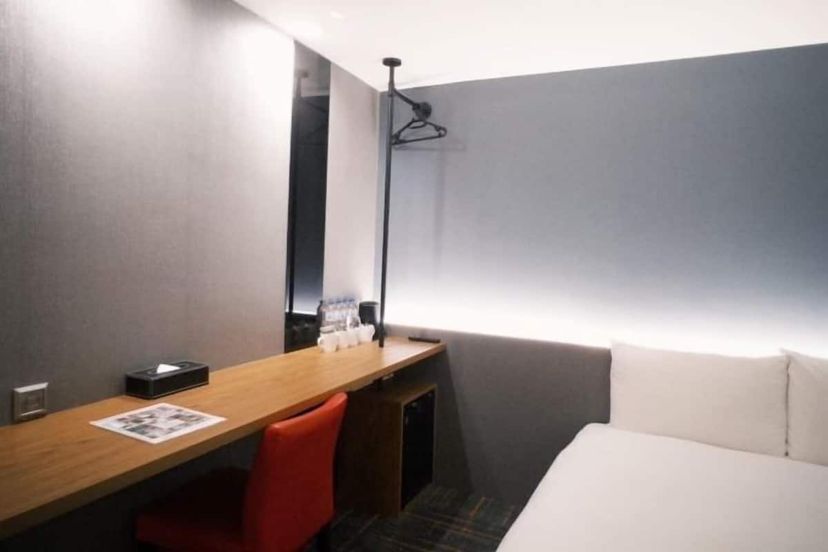 Down duvets, in-room safe, desk, soundproofing