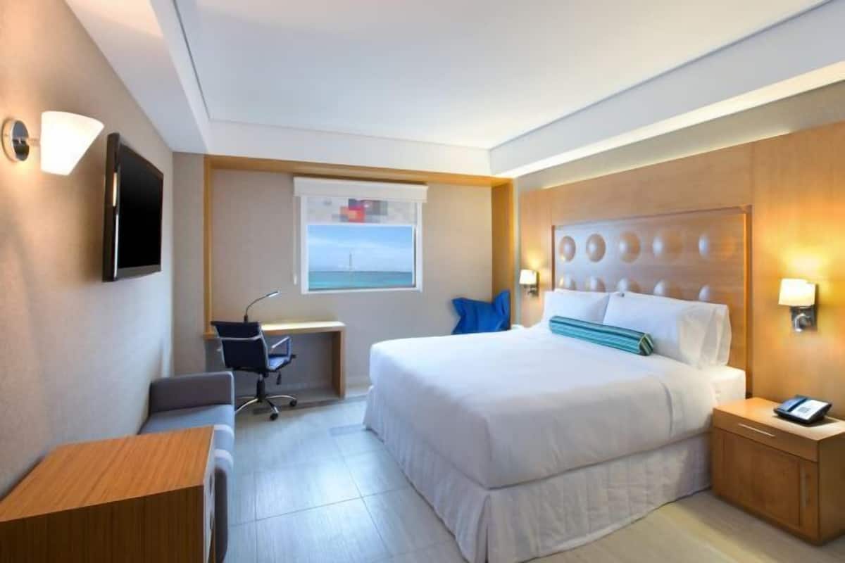 Minibar, in-room safe, desk, laptop workspace