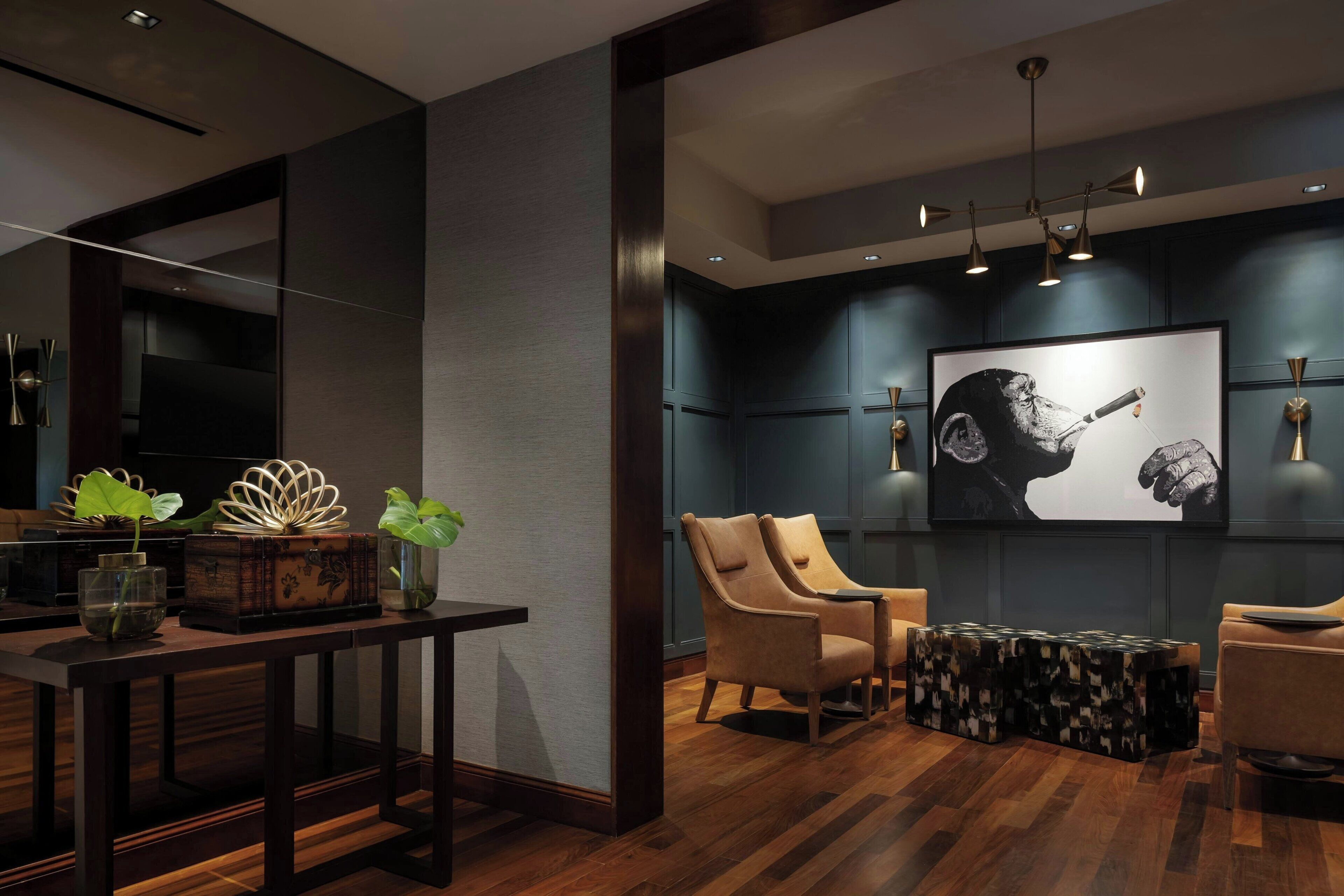 3 bars/lounges, 2 beach bars, poolside bar