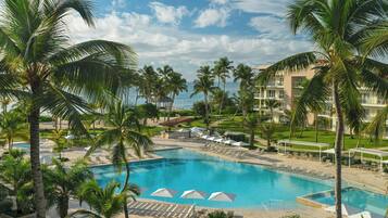 Outdoor pool, pool umbrellas, sun loungers