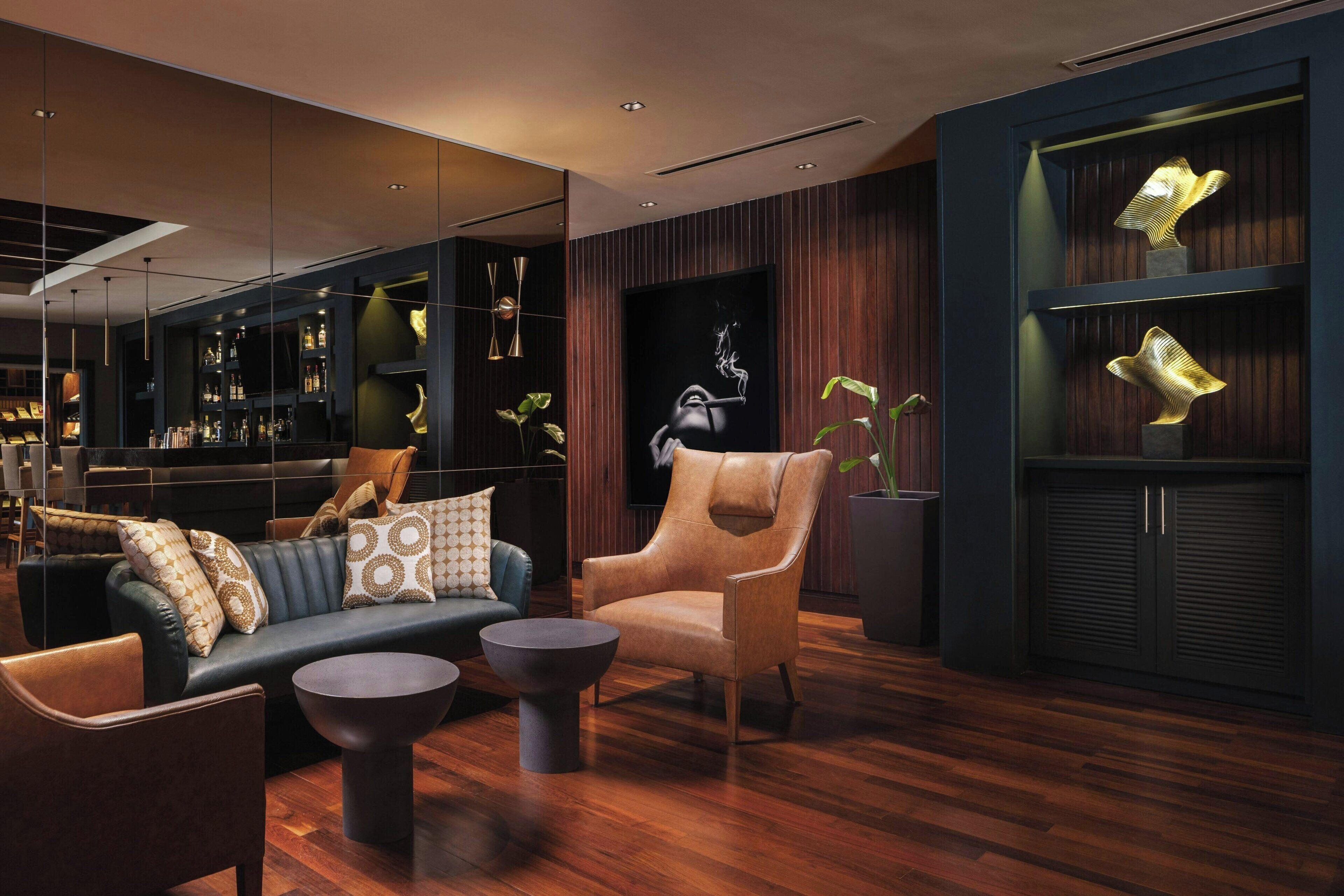 3 bars/lounges, 2 beach bars, poolside bar