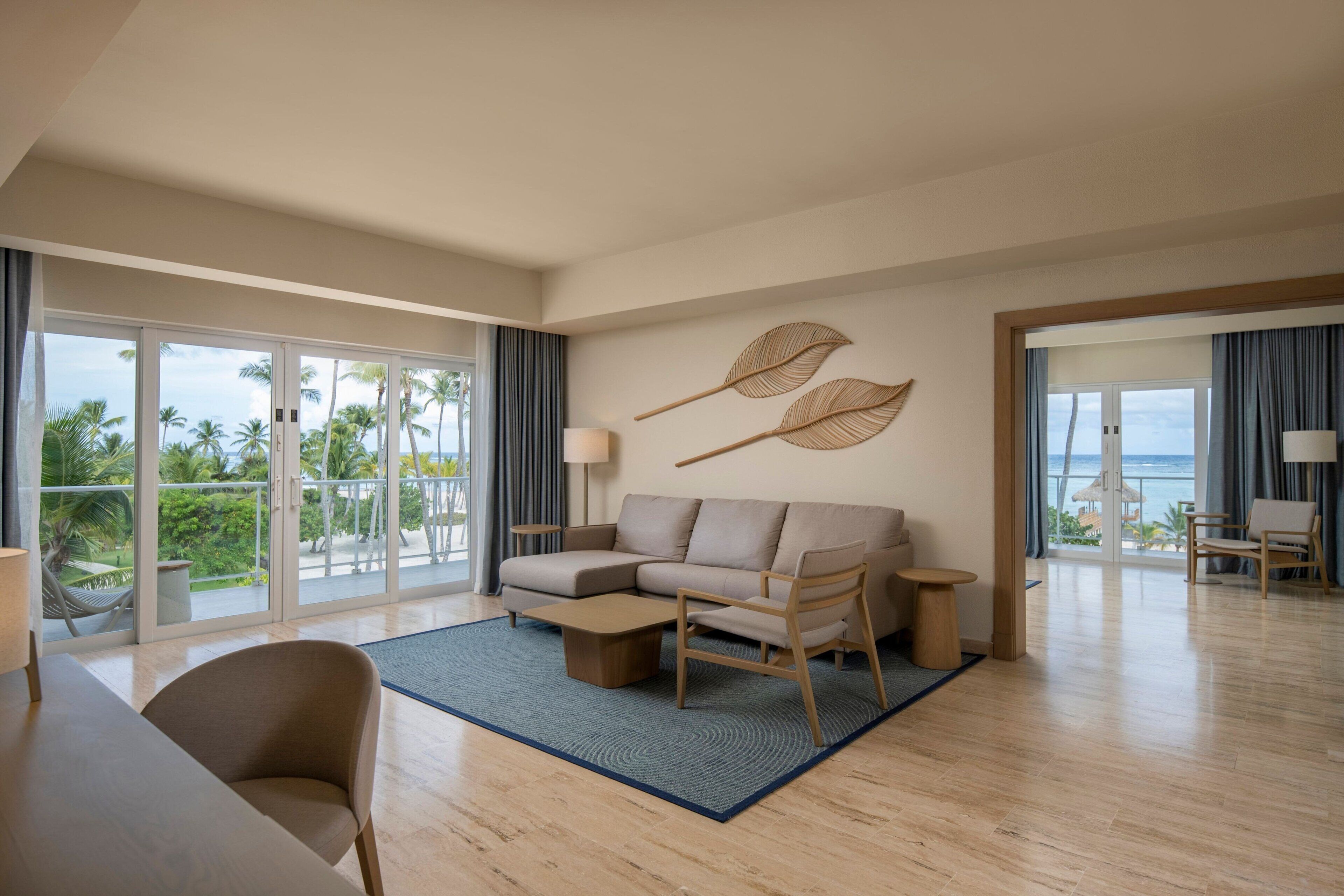 suite, 1 bedroom, non smoking, balcony | living room | lcd tv